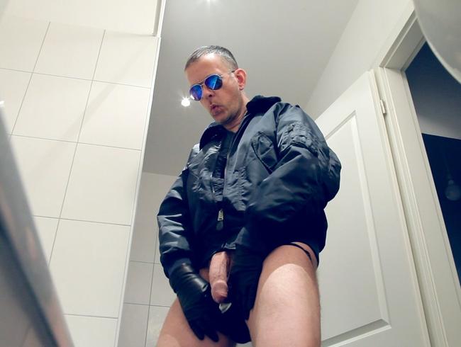 Policeman XL cumshots 2